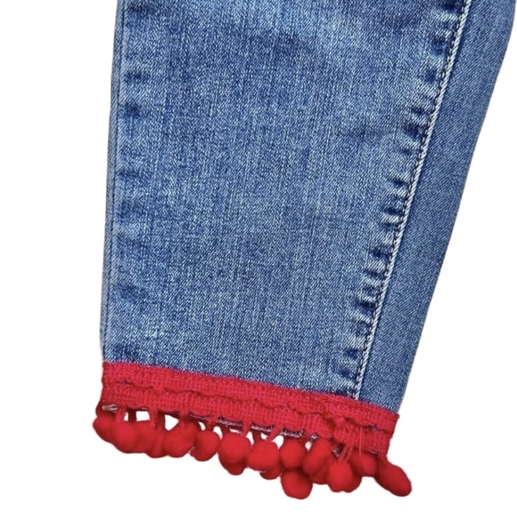 Good American Skinny Jeans in Blue with Red Trim - Picture 4 of 6